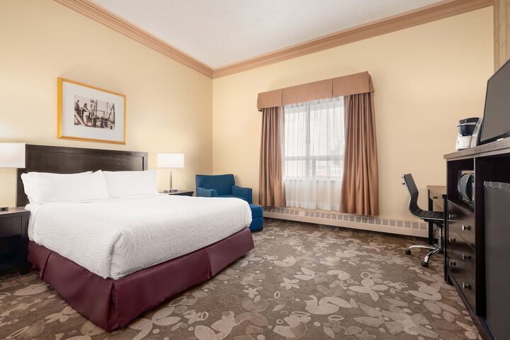 Room 9 of 20
