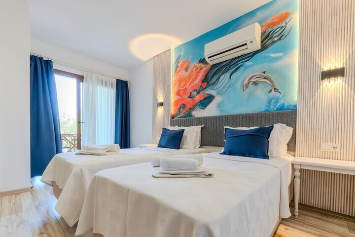 Room 9 of 40