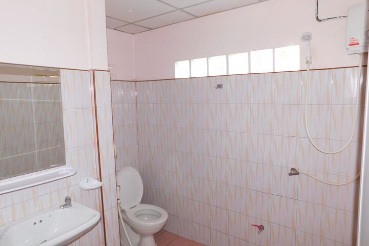 Room 5 of 14
