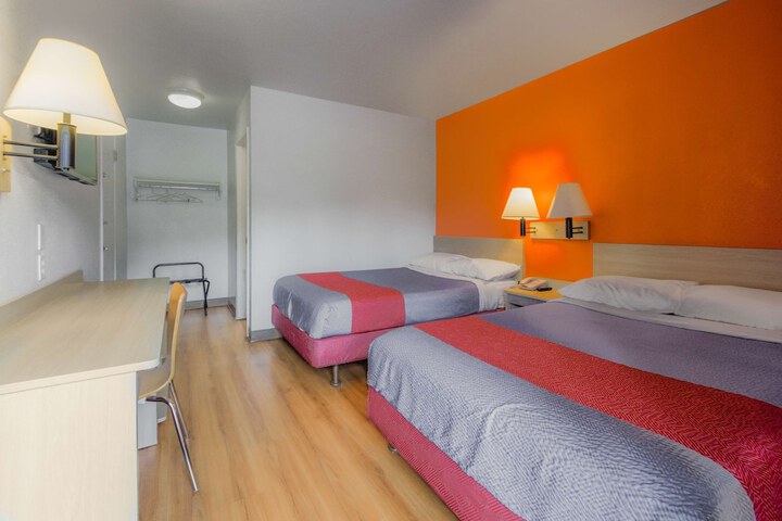 Room 12 of 29