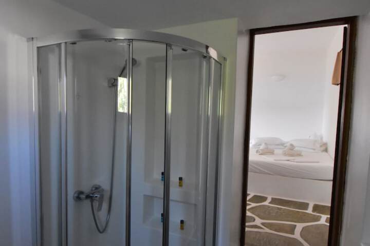 Room 15 of 101