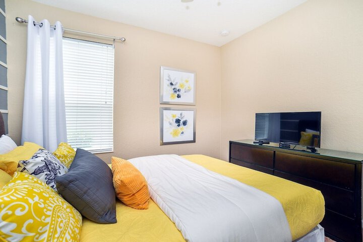 Room 125 of 710