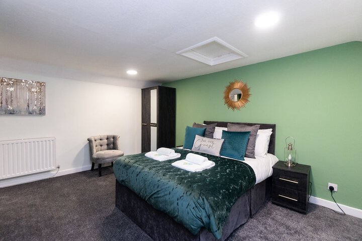 Room 5 of 113