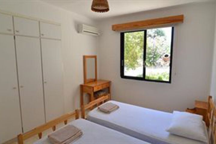Room 14 of 32