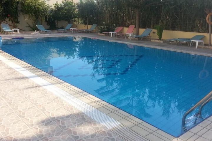 Pool 35 of 67