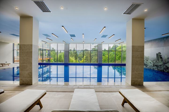 Pool 40 of 59