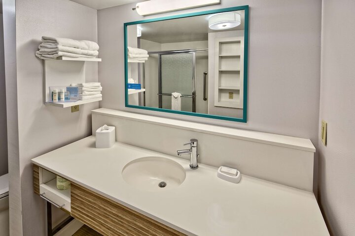 Bathroom shower