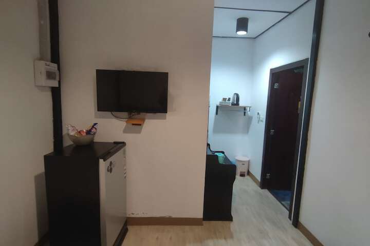 Room 17 of 30
