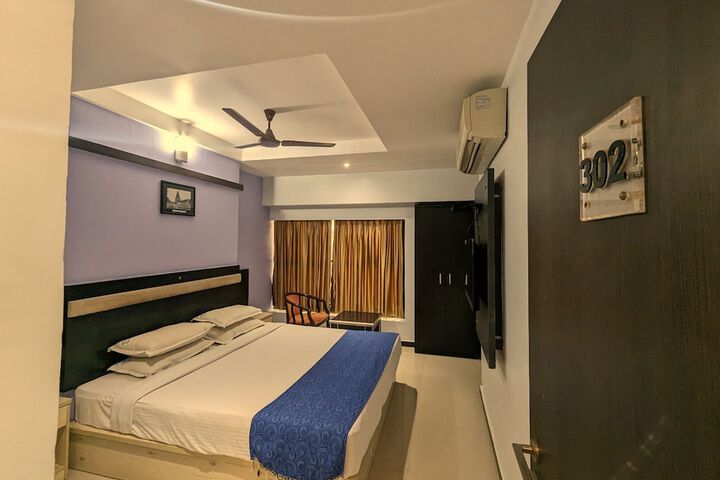 Room 10 of 35