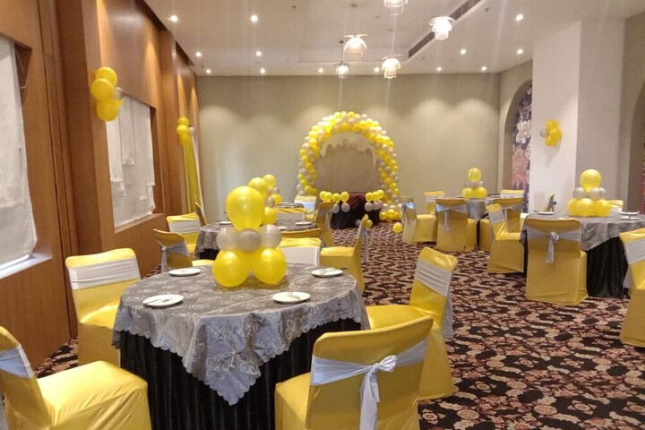 Ballroom/Hall 64 of 93