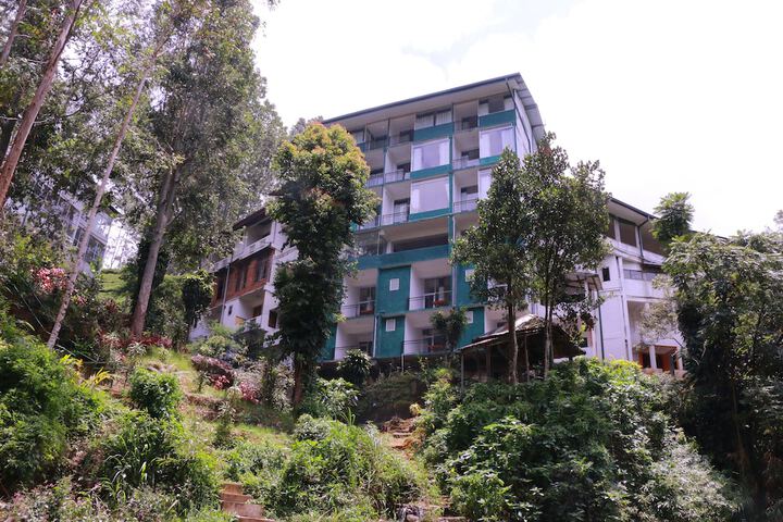 Hotel Exterior 52 of 67