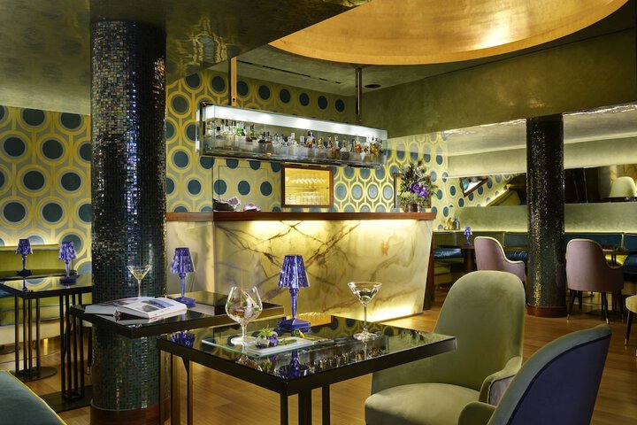Lounge 90 of 95