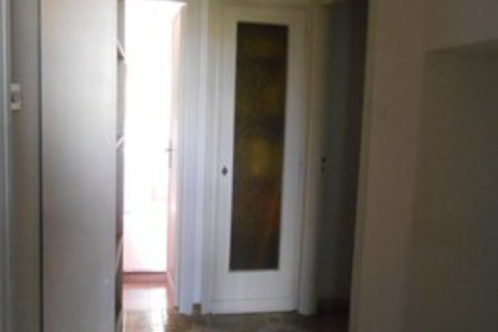 Room 16 of 30