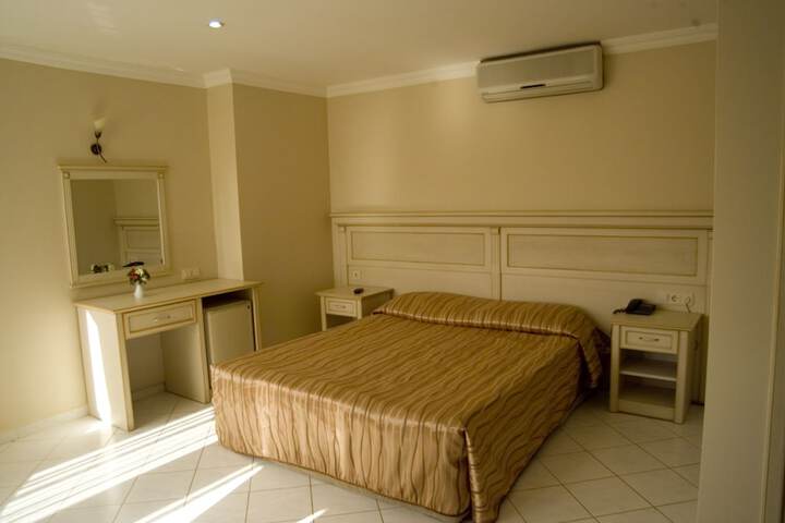 Room 7 of 44