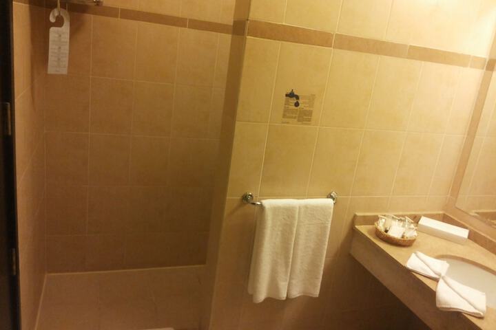 Room 8 of 13