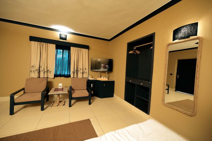 Room 34 of 126