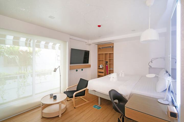 Room 35 of 113
