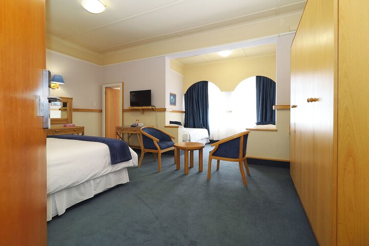 Room 6 of 68