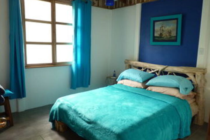 Room 17 of 38
