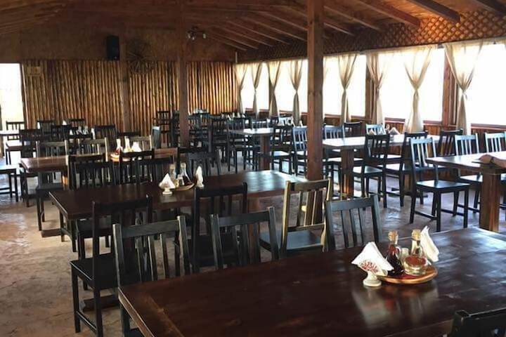 Dining 2 of 6