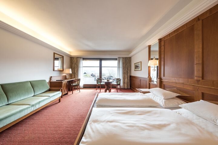 Room 7 of 44