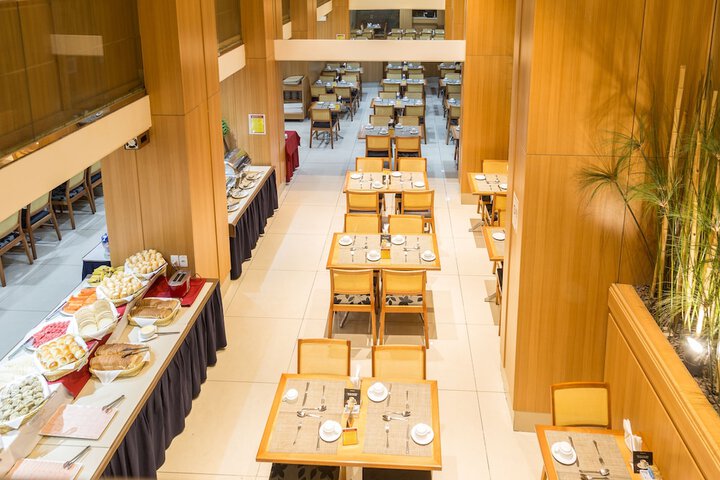 Dining 144 of 198