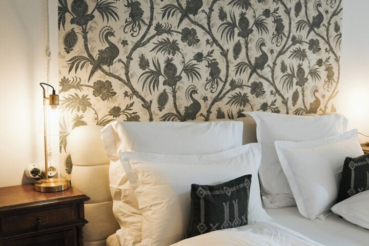 Room 6 of 24