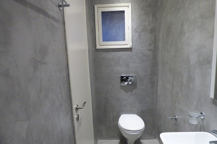 Room 41 of 60