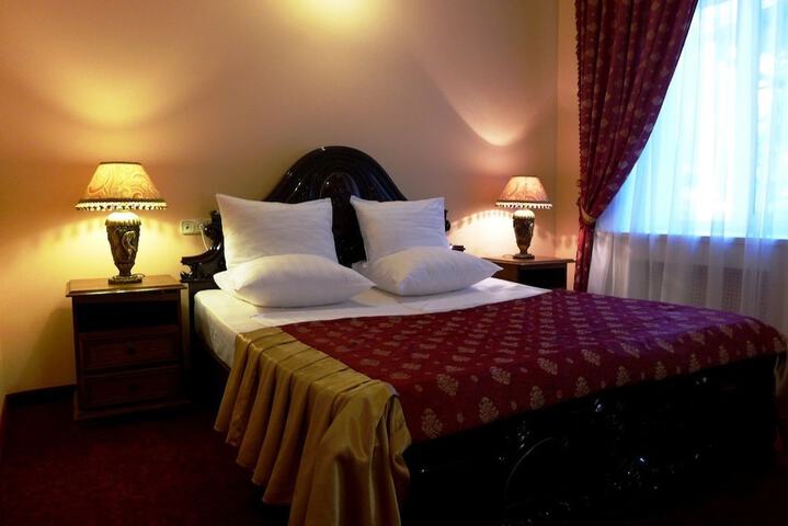 Room 3 of 56