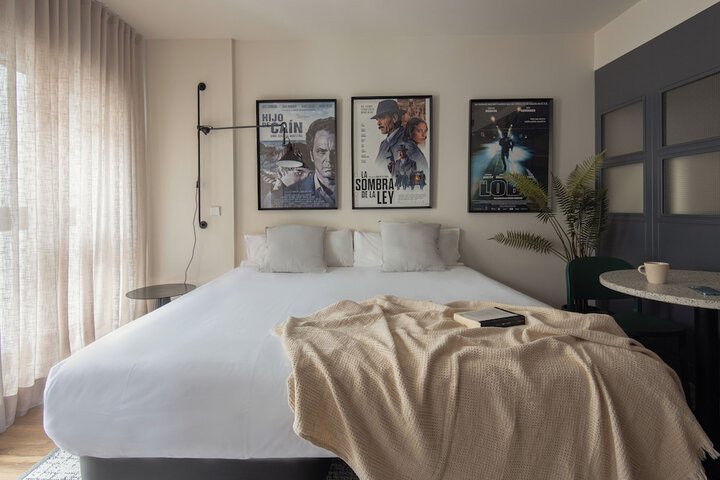 Room 3 of 66