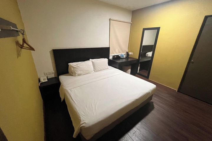 Room 12 of 88