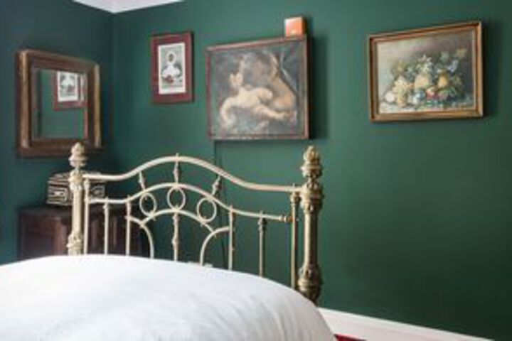 Room 7 of 20