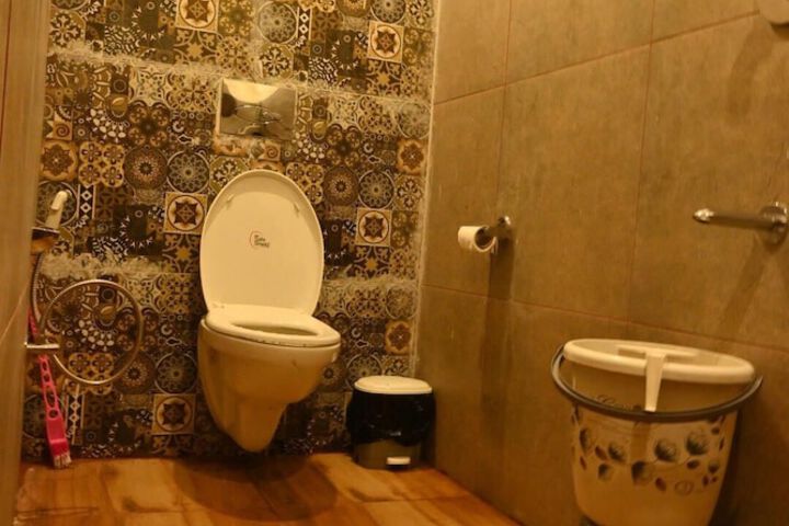 Room 16 of 23