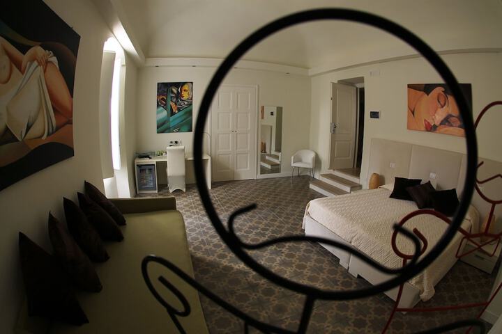 Room 9 of 54