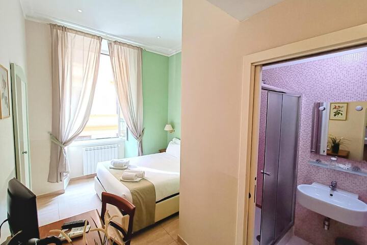 Room 13 of 26