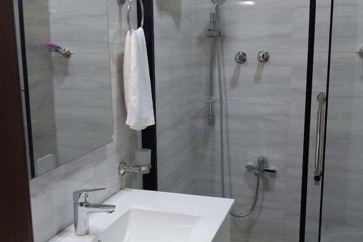 Room 8 of 22