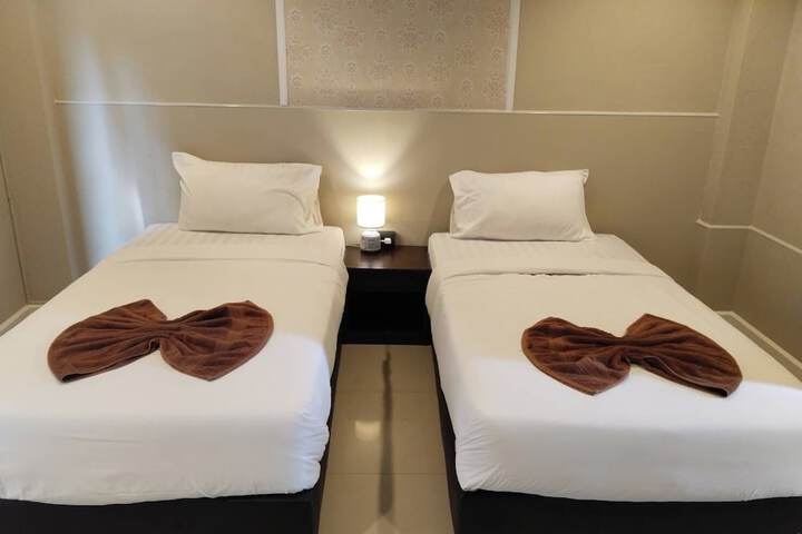 Room 44 of 60