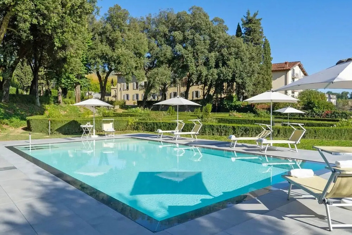 Pool 17 of 27