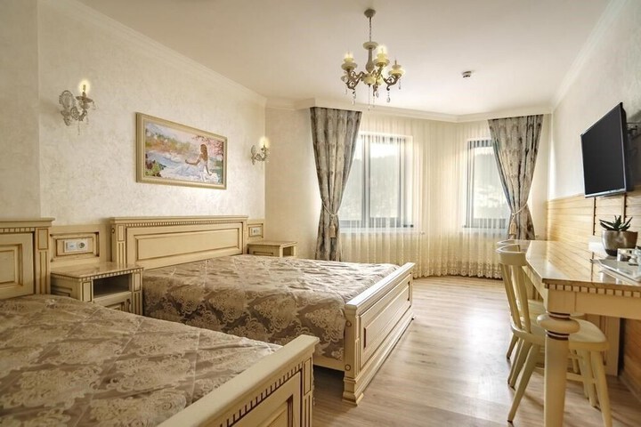 Room 16 of 35