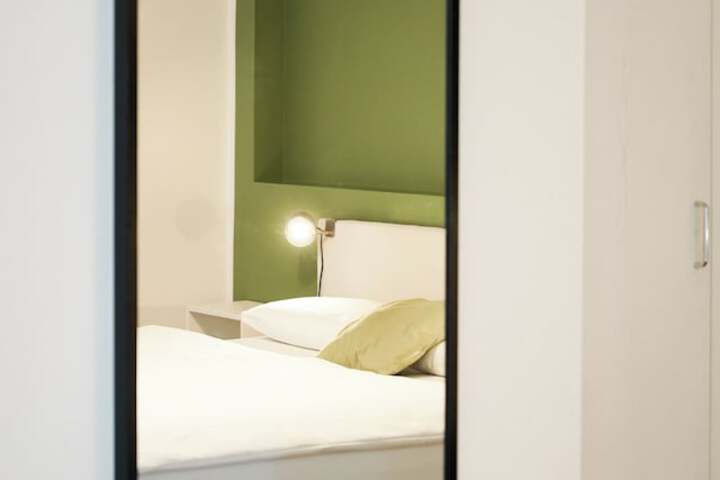 Room 36 of 76