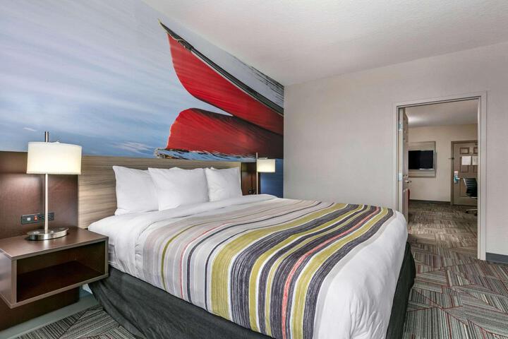1 King Bed (1 of 21)