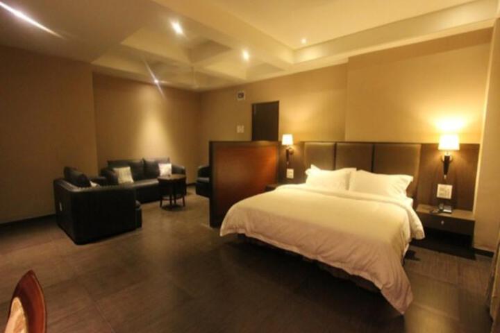 The Grand Heritage Hotel