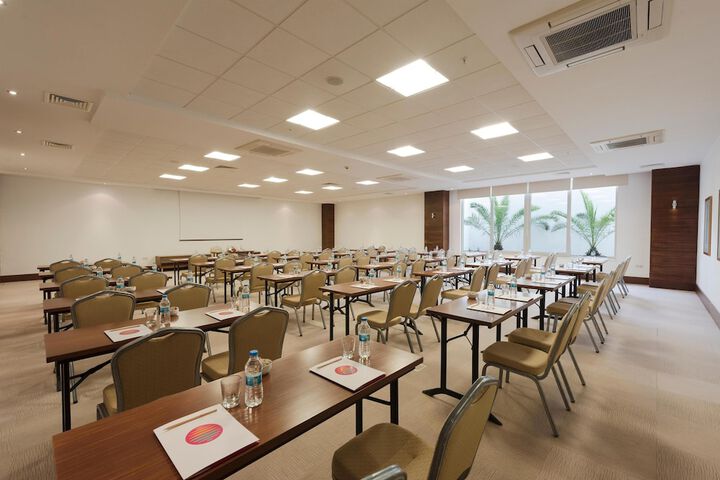 Business Center 165 of 196