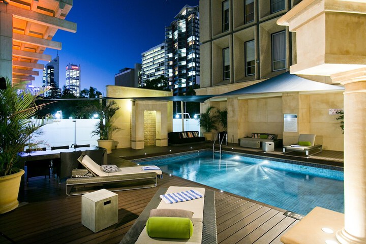 Pool 64 of 79