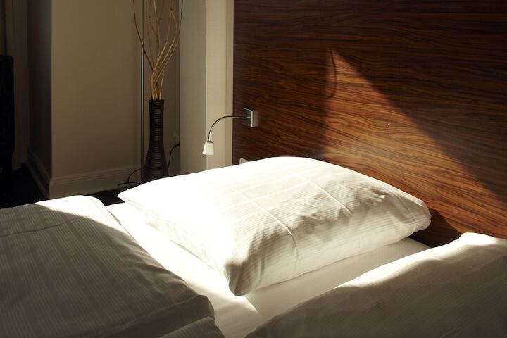 Room 3 of 49