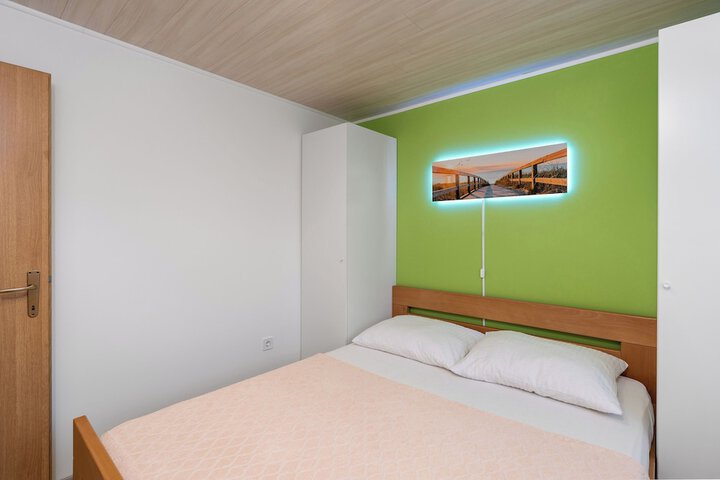 Room 12 of 88