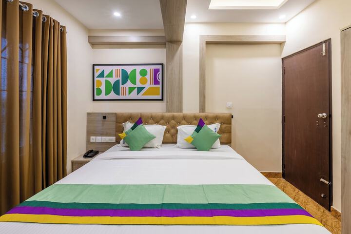 Room 15 of 38
