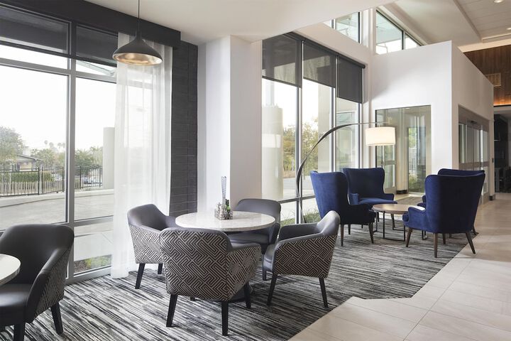 Entrance & Lobby