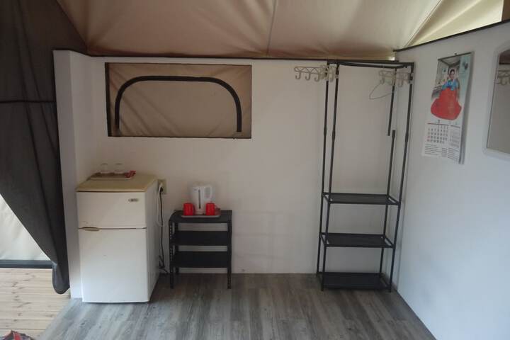 Room 15 of 53