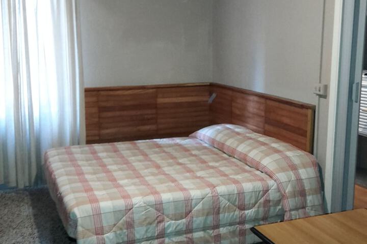 Room 4 of 52